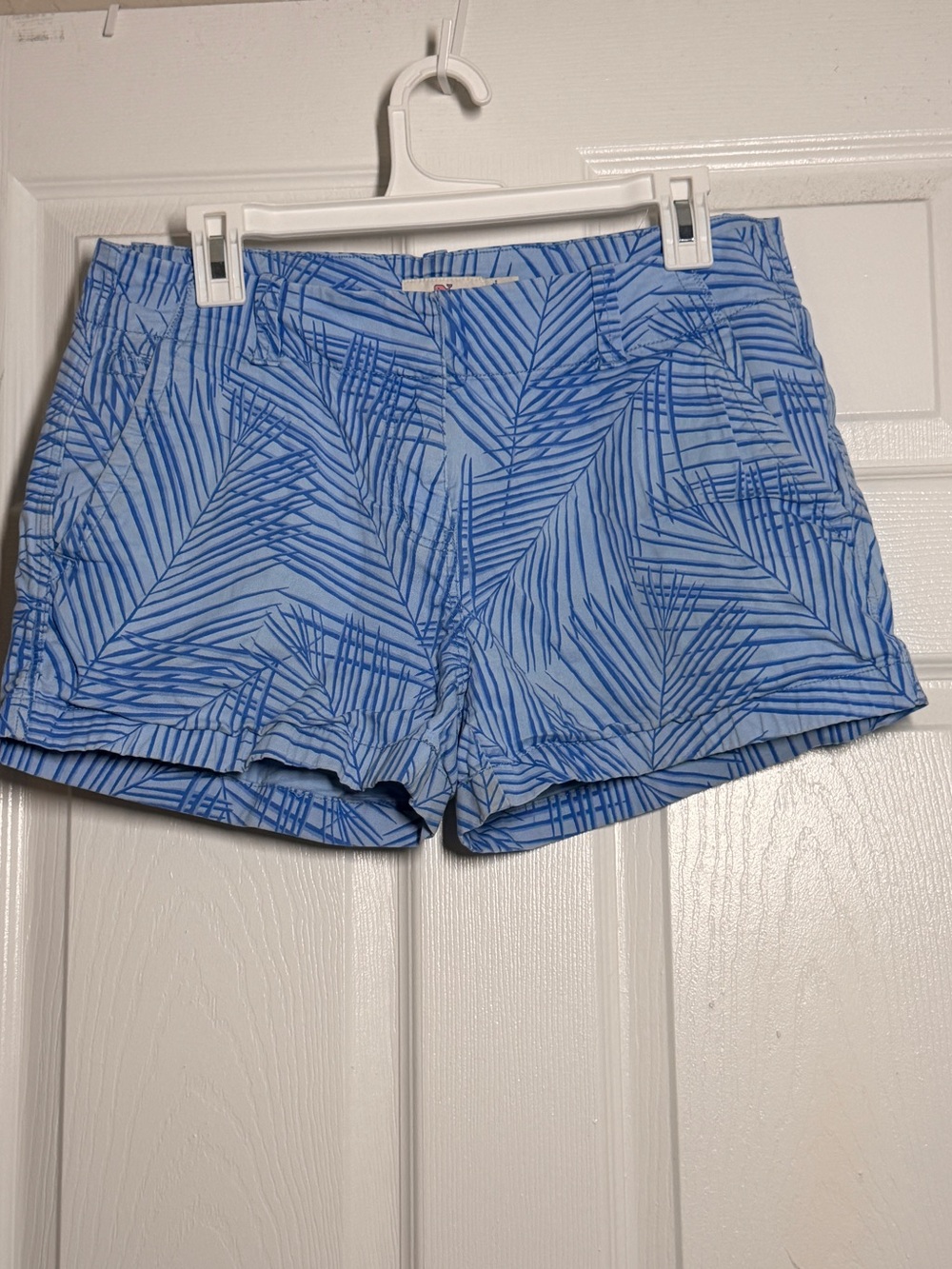 Vineyard Vines Light Blue and Navy Palm-Print Women’s Shorts